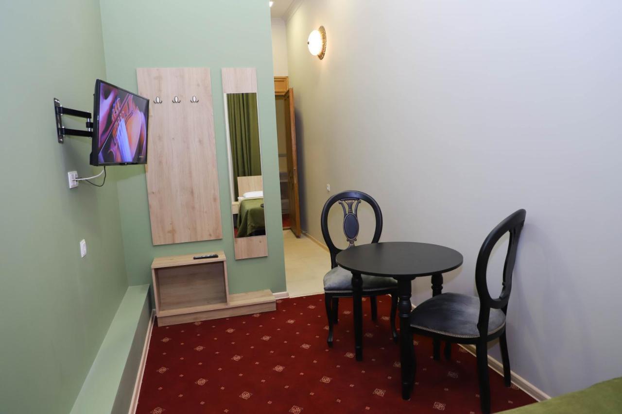 Araks Hotel Complex Guiumri Exterior foto